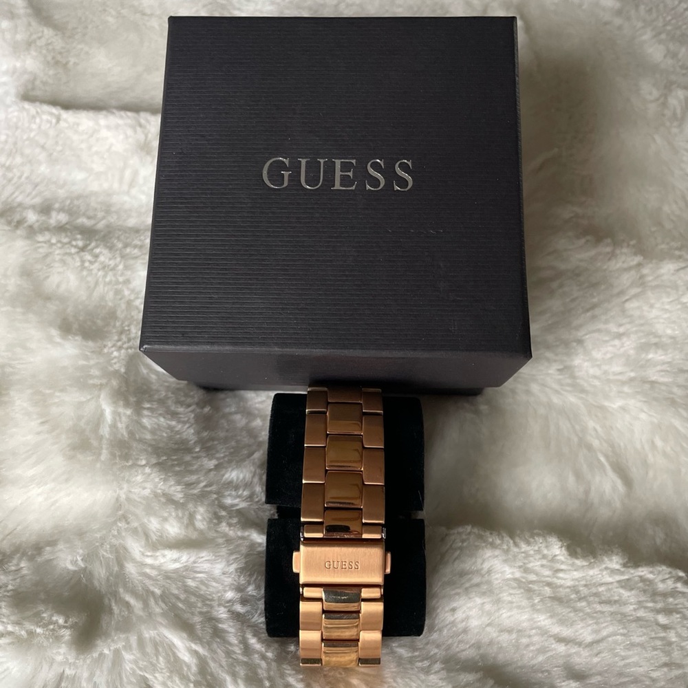 Guess watch - Picture 3 of 3